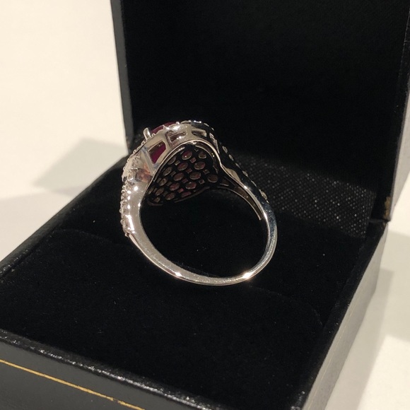 14K Gold Ruby & Diamond Ring - Picture 4 of 6